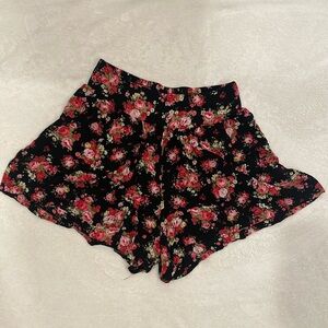 Sans Souci loose, elastic waist floral shorts